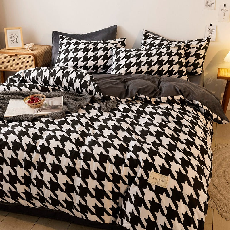 https://roomeme.myshopify.com/cdn/shop/products/dogtooth-check-bedding-set-aesthetic-room-roomtery8_1024x1024.jpg?v=1645157462