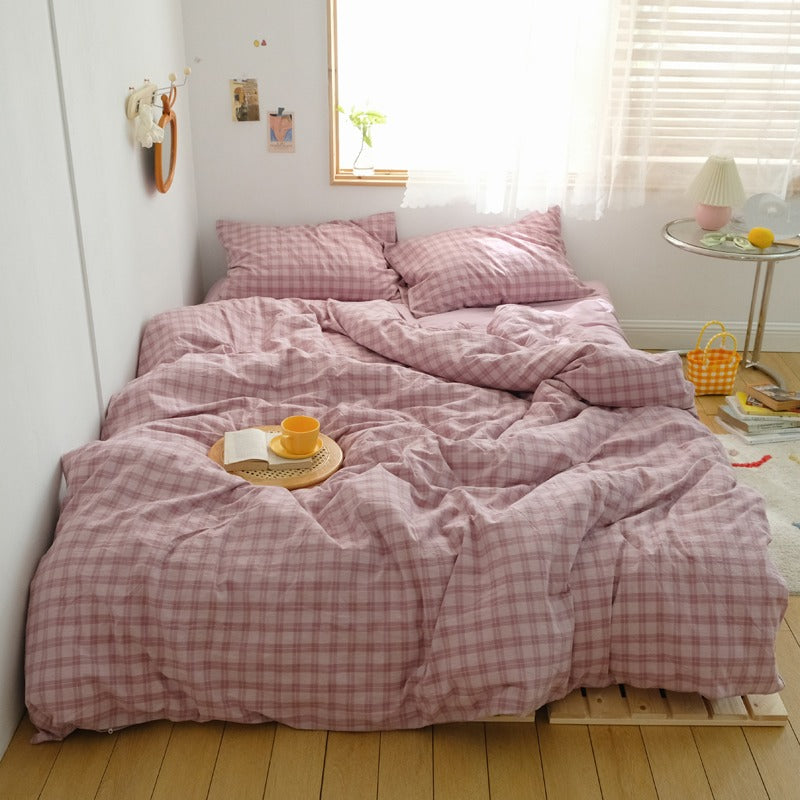 https://roomeme.myshopify.com/cdn/shop/products/roomtery-soft-girl-aesthetic-purple-grid-bedding-set1.jpg?v=1645157412
