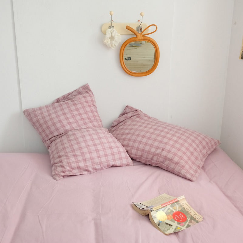 https://roomeme.myshopify.com/cdn/shop/products/roomtery-soft-girl-aesthetic-purple-grid-bedding-set6.jpg?v=1645157412